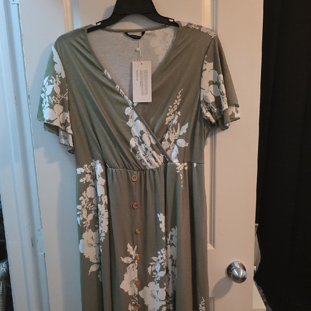 BloomChic Olive and White Floral Midi Dress